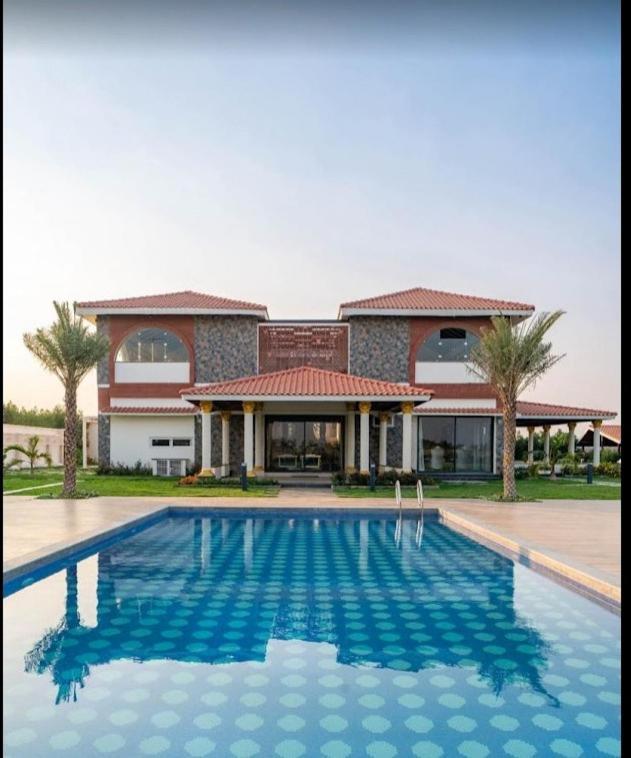 Redhomex Cove Castle Villa Хайдарабад Экстерьер фото